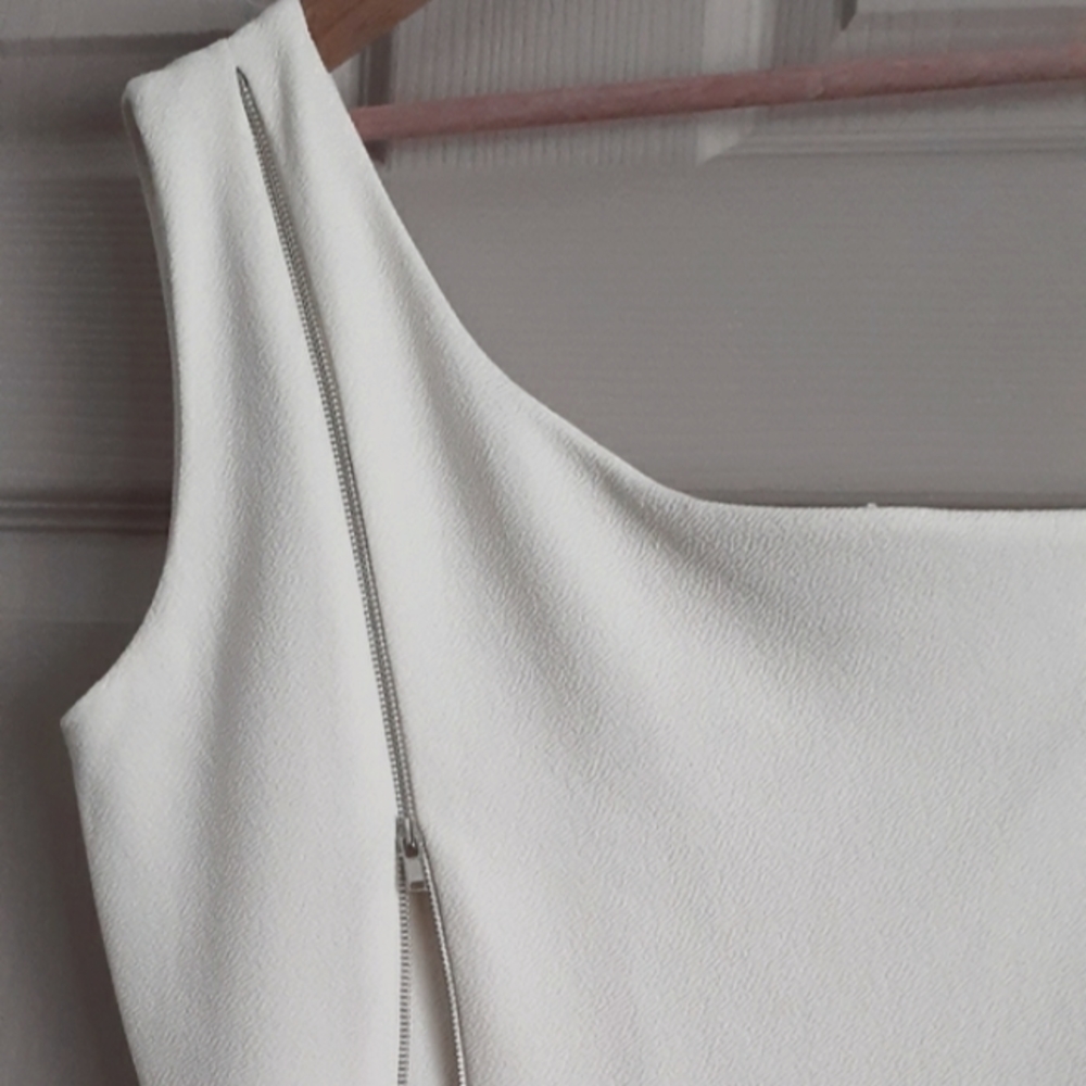 Ivory one shoulder dress - Picture 2 of 7